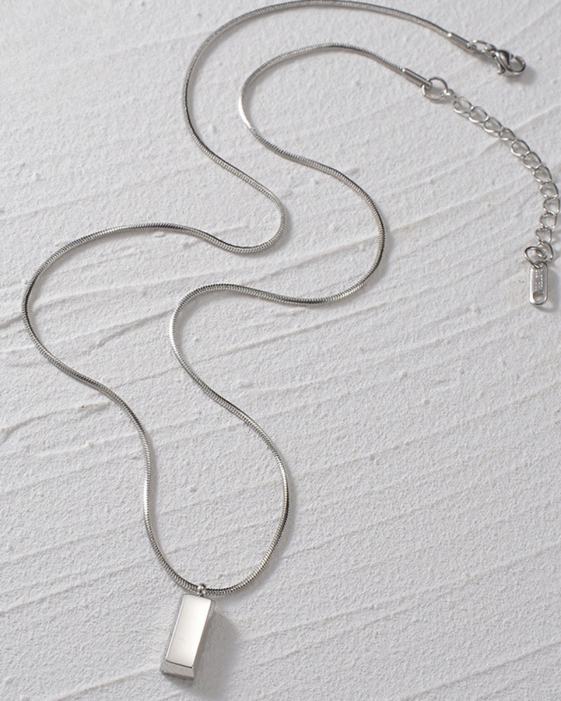 Colgante con etiqueta Axis